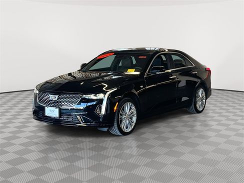 Used 2022 Cadillac CT4 Premium Luxury image 3