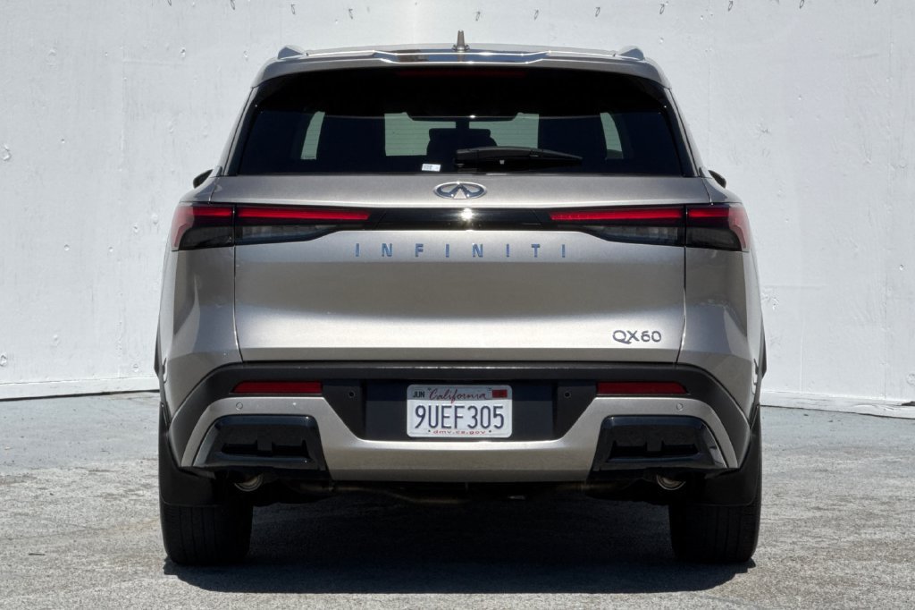 Certified 2025 INFINITI QX60 Luxe FWD image 4