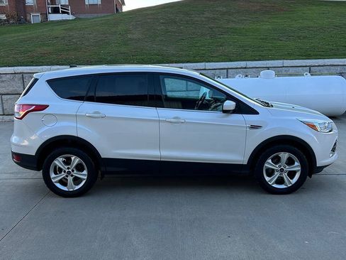 Used 2016 Ford Escape SE AWD/4WD image 4