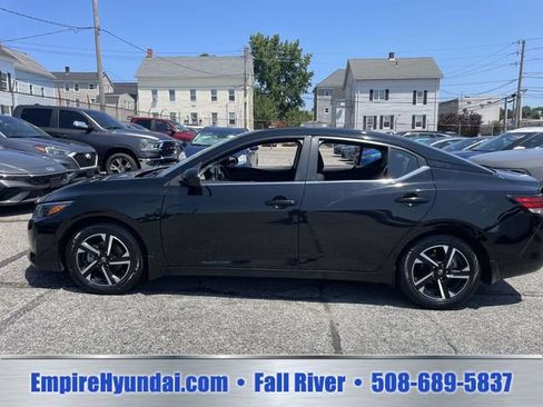 Used 2024 Nissan Sentra SV w/ Trunk Package FWD image 10