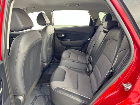 Used 2020 Kia Niro EX image 37