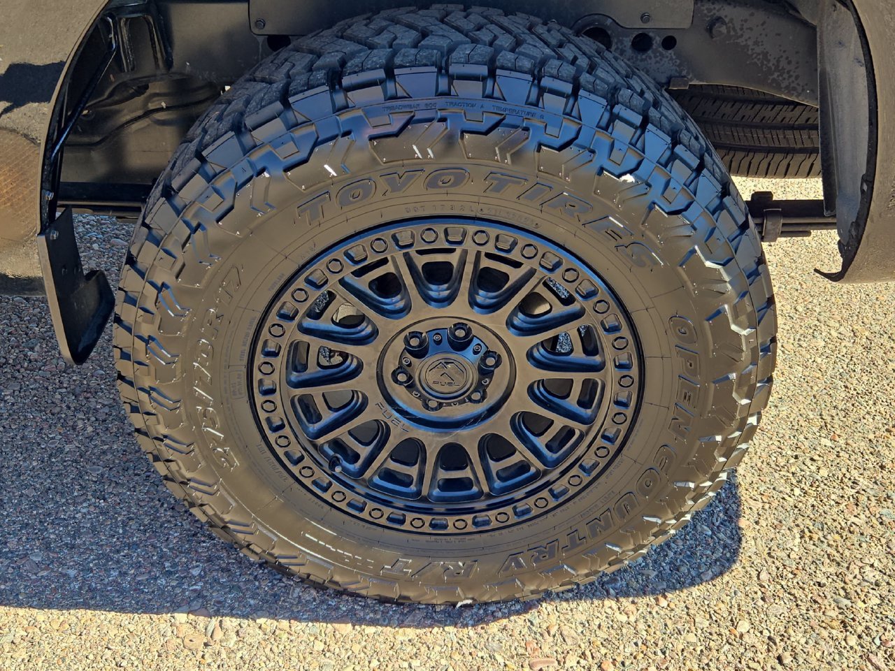 Certified 2025 Nissan Frontier SV RWD image 32