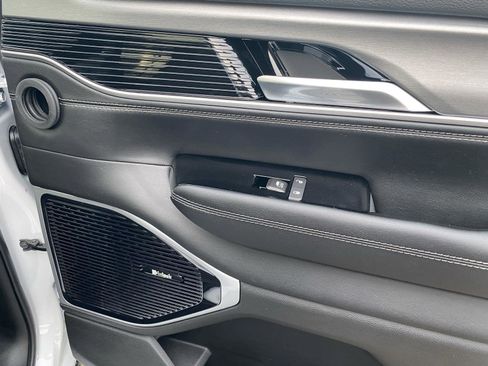 New 2026 Jeep Grand Wagoneer L Limited AWD/4WD image 41