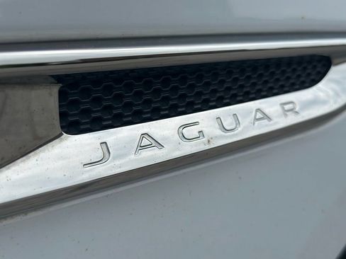 Used 2019 Jaguar F-PACE Prestige AWD/4WD image 11
