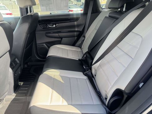 Used 2025 Honda CR-V Sport Touring image 12