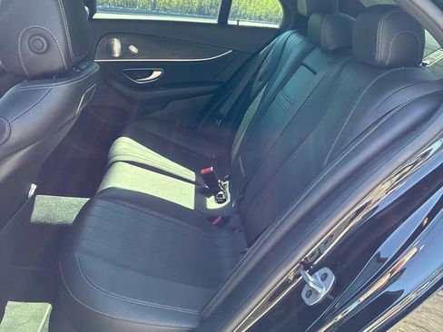 Used 2019 Mercedes-Benz E 300 4MATIC w/ Premium 1 Package image 15