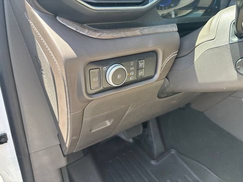 Used 2020 Ford Explorer Platinum w/ Premium Technology Package AWD/4WD image 6