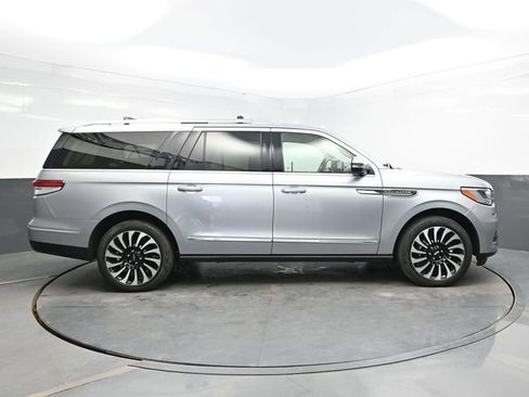 Used 2023 Lincoln Navigator L Black Label image 8