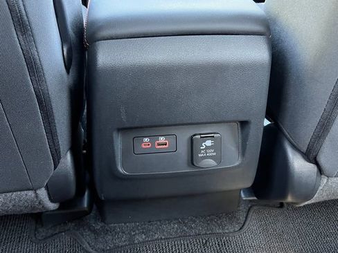Used 2023 Nissan Frontier PRO-4X AWD/4WD image 38
