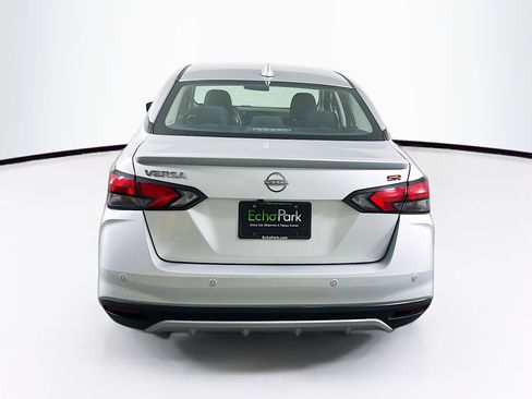 Used 2024 Nissan Versa SR FWD image 7