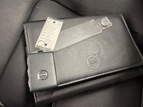 Used 2020 Volvo XC90 T5 Momentum image 33