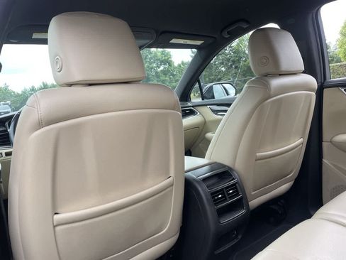 Used 2018 Cadillac XT5 FWD w/ LPO, Wheel Lock Package image 20
