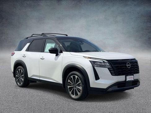New 2026 Nissan Pathfinder Platinum AWD/4WD image 1