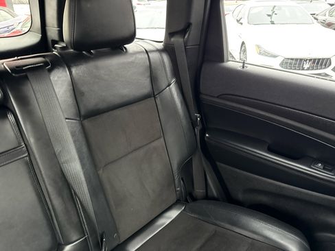 Used 2018 Jeep Grand Cherokee Altitude image 64