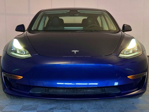 Used 2023 Tesla Model 3 Standard Range image 19