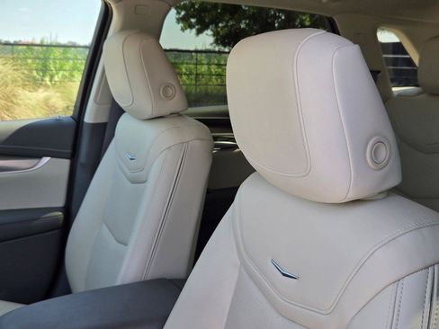 Certified 2023 Cadillac XT5 Premium Luxury AWD/4WD image 12
