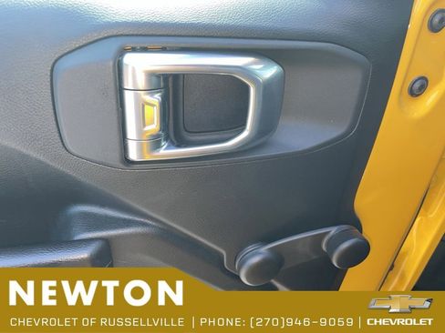 Used 2021 Jeep Wrangler Sport AWD/4WD image 8