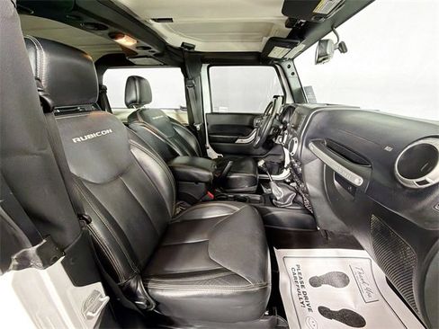 Used 2016 Jeep Wrangler Rubicon w/ Dual Top Group image 28