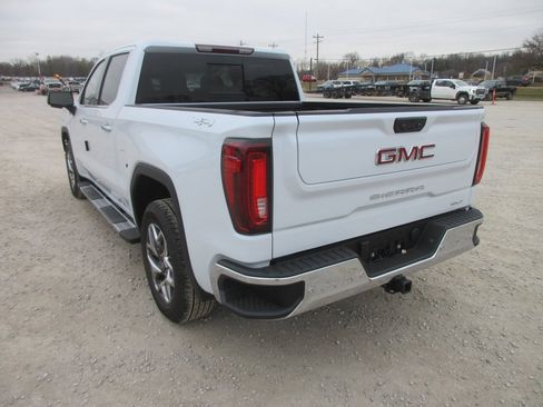 New 2026 GMC Sierra 1500 SLT w/ SLT Premium Plus Package image 9