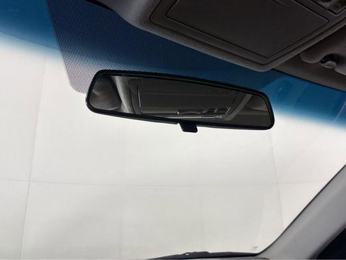 Used 2010 Toyota Camry LE image 27