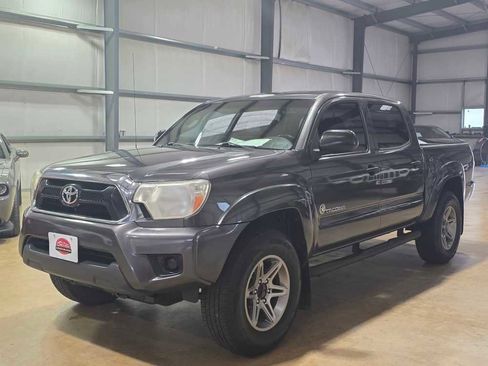 Used 2013 Toyota Tacoma PreRunner image 1