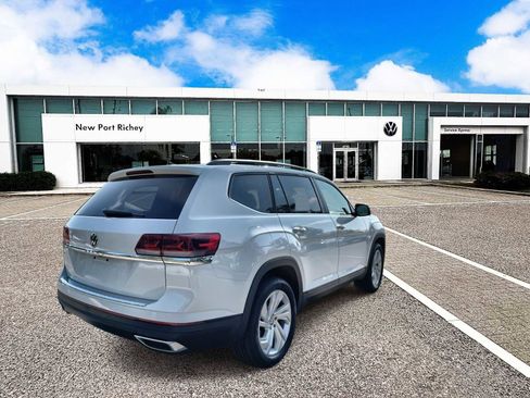 Certified 2023 Volkswagen Atlas SE w/ Panoramic Sunroof Package FWD image 6