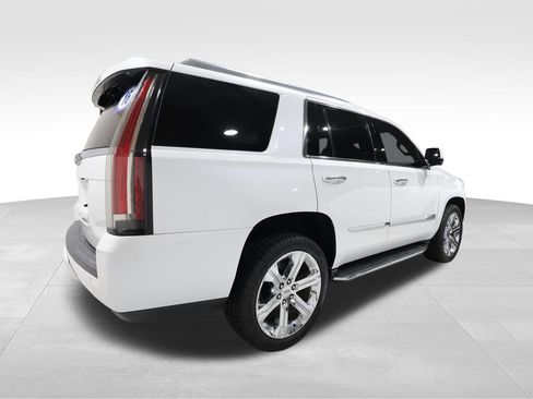 Used 2016 Cadillac Escalade Premium image 3