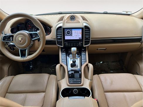 Used 2017 Porsche Cayenne Platinum Edition AWD/4WD image 10
