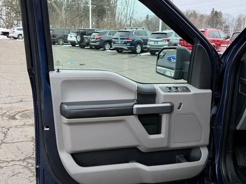 Used 2016 Ford F150 XLT image 14