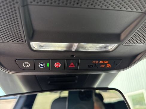 Used 2024 Chevrolet Equinox EV RS FWD image 22