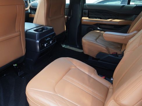 Used 2023 Ford Expedition Max Platinum RWD image 10