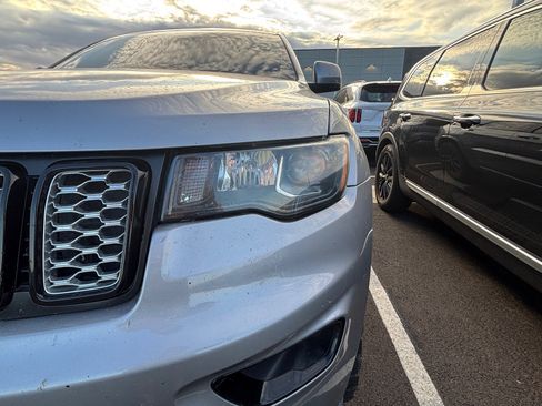Used 2019 Jeep Grand Cherokee Altitude RWD image 8