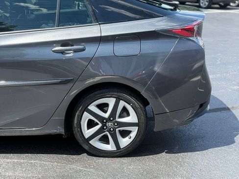 Used 2016 Toyota Prius Three Touring FWD image 4