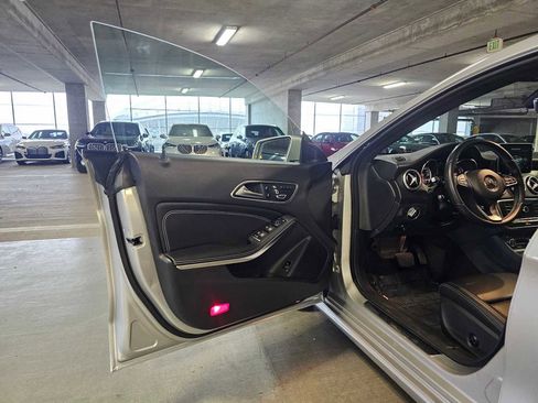 Used 2018 Mercedes-Benz CLA 250 image 25