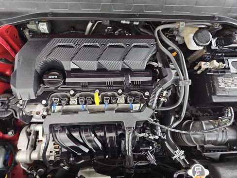Used 2024 Hyundai Venue Limited FWD image 31
