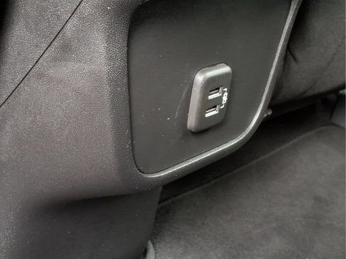 Used 2019 Chevrolet Equinox LT FWD image 17