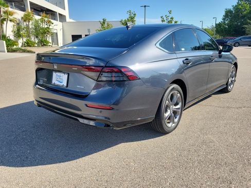 Used 2024 Honda Accord EX-L image 6