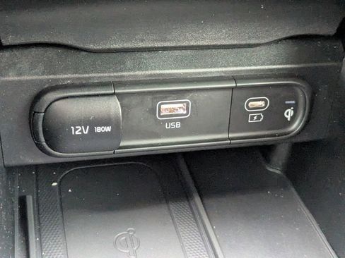 Used 2024 Kia Telluride SX Prestige w/ Towing Package AWD/4WD image 22
