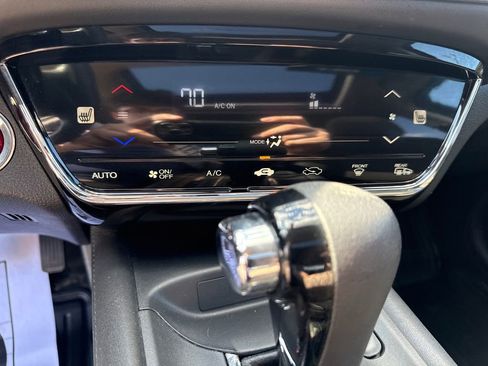 Used 2018 Honda HR-V EX image 21