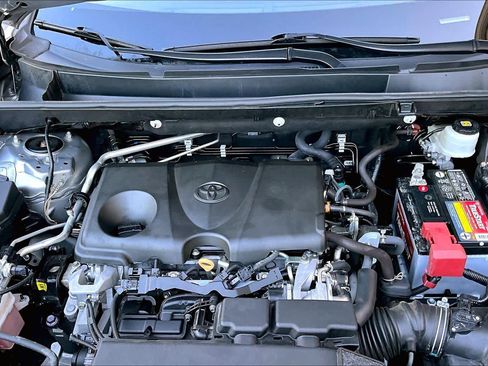 Used 2019 Toyota RAV4 XLE image 32