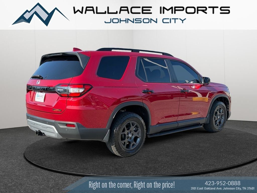 Used 2025 Honda Pilot TrailSport image 5