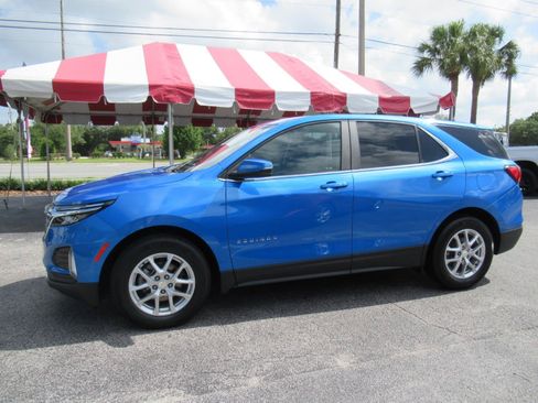 Used 2024 Chevrolet Equinox LT FWD image 2