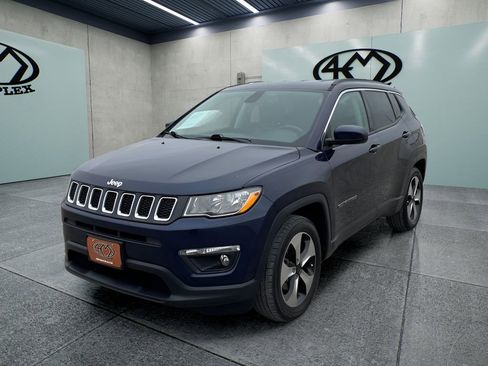 Used 2018 Jeep Compass Latitude w/ Popular Equipment Group FWD image 7