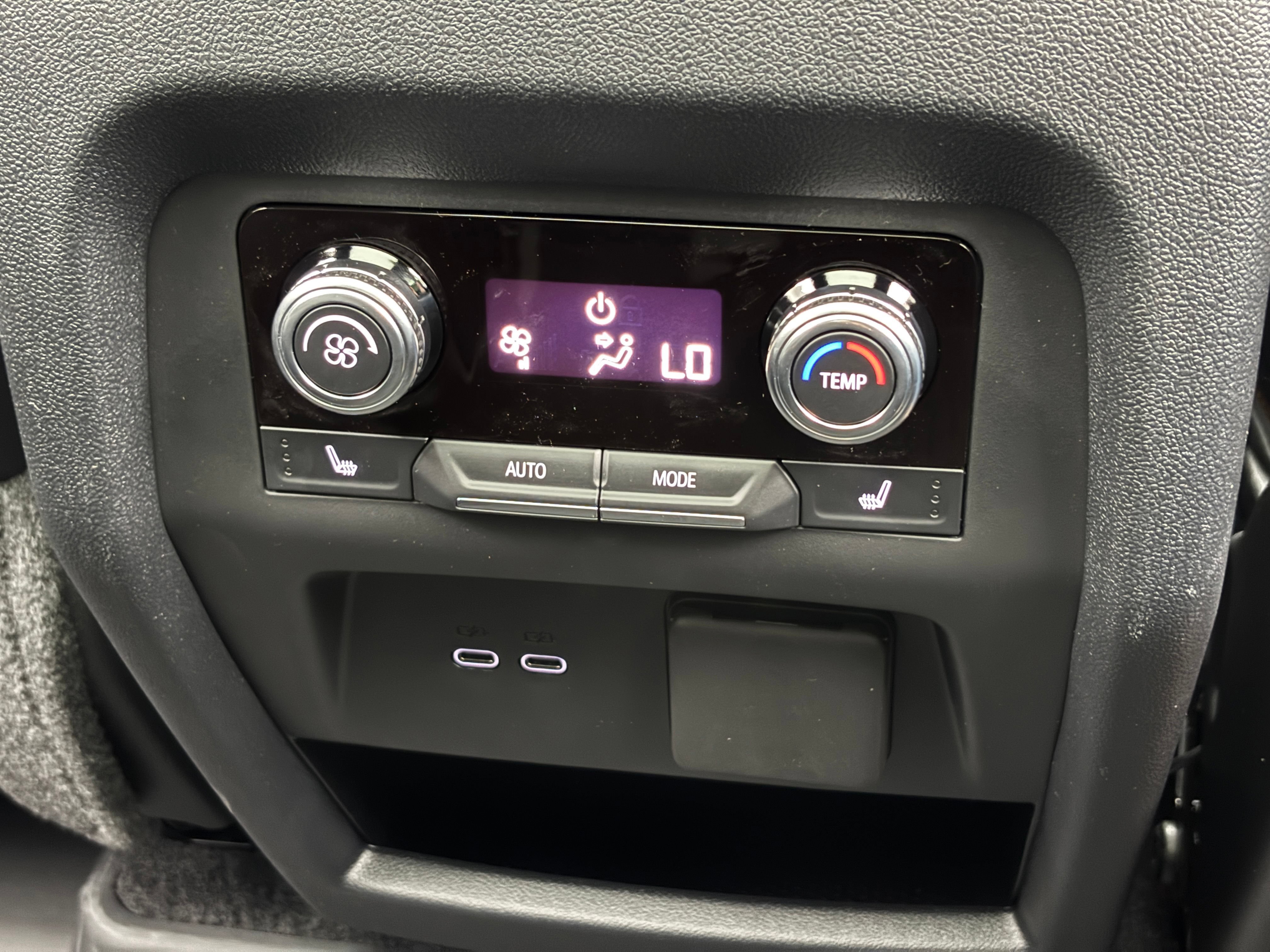 New 2026 GMC Acadia AT4 w/ Luxury Package AWD/4WD image 8