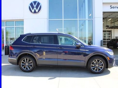 Used 2023 Volkswagen Tiguan SE w/ Panoramic Sunroof Package AWD/4WD image 5