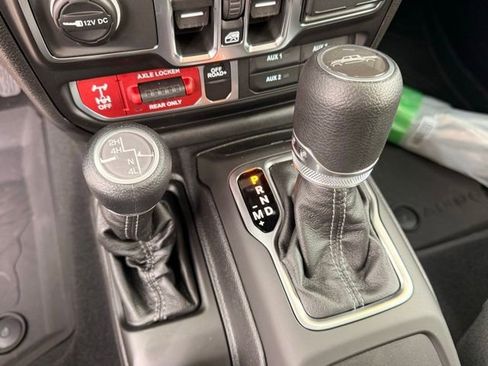 New 2026 Jeep Gladiator Sport AWD/4WD image 24