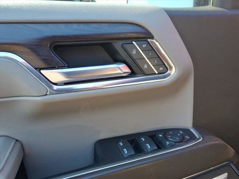 Certified 2023 GMC Sierra 1500 SLT w/ SLT Premium Plus Package image 9