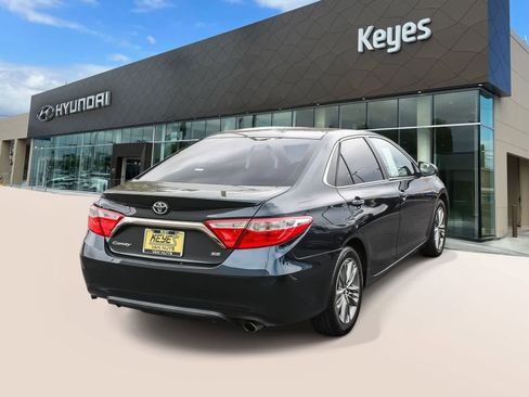 Used 2015 Toyota Camry SE FWD image 4