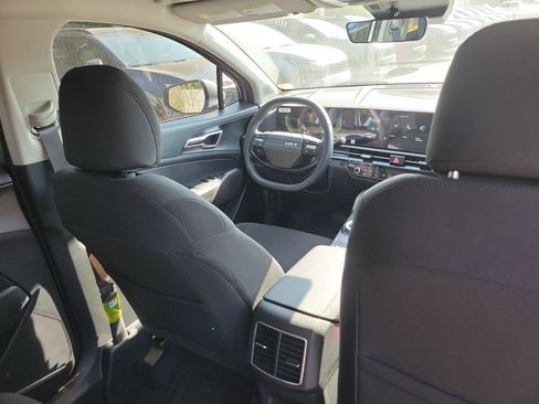 New 2026 Kia Sportage LX FWD image 13