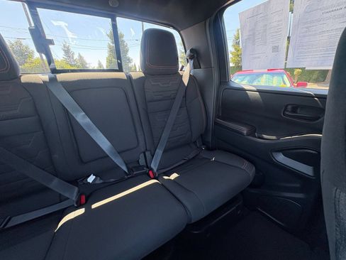 Used 2026 Nissan Frontier PRO-4X AWD/4WD image 37